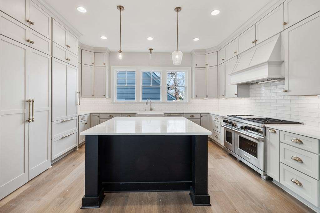 Covenant Building & Design,23237