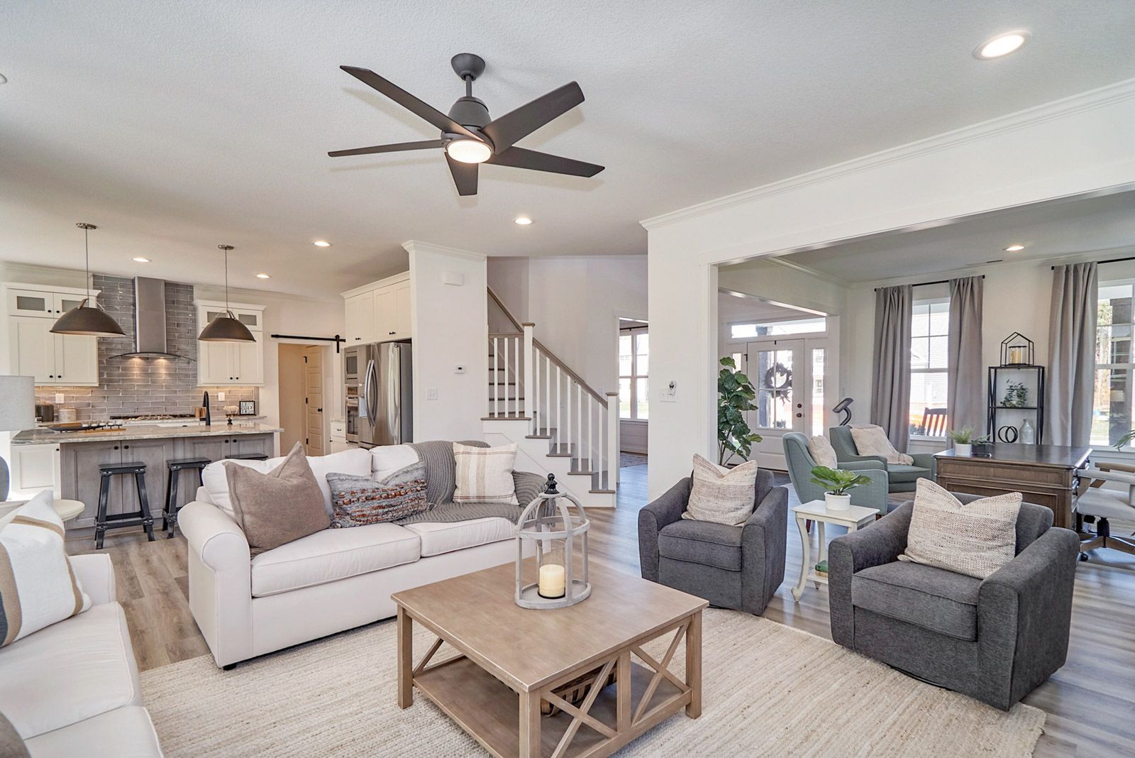 Woodford Estates,23322