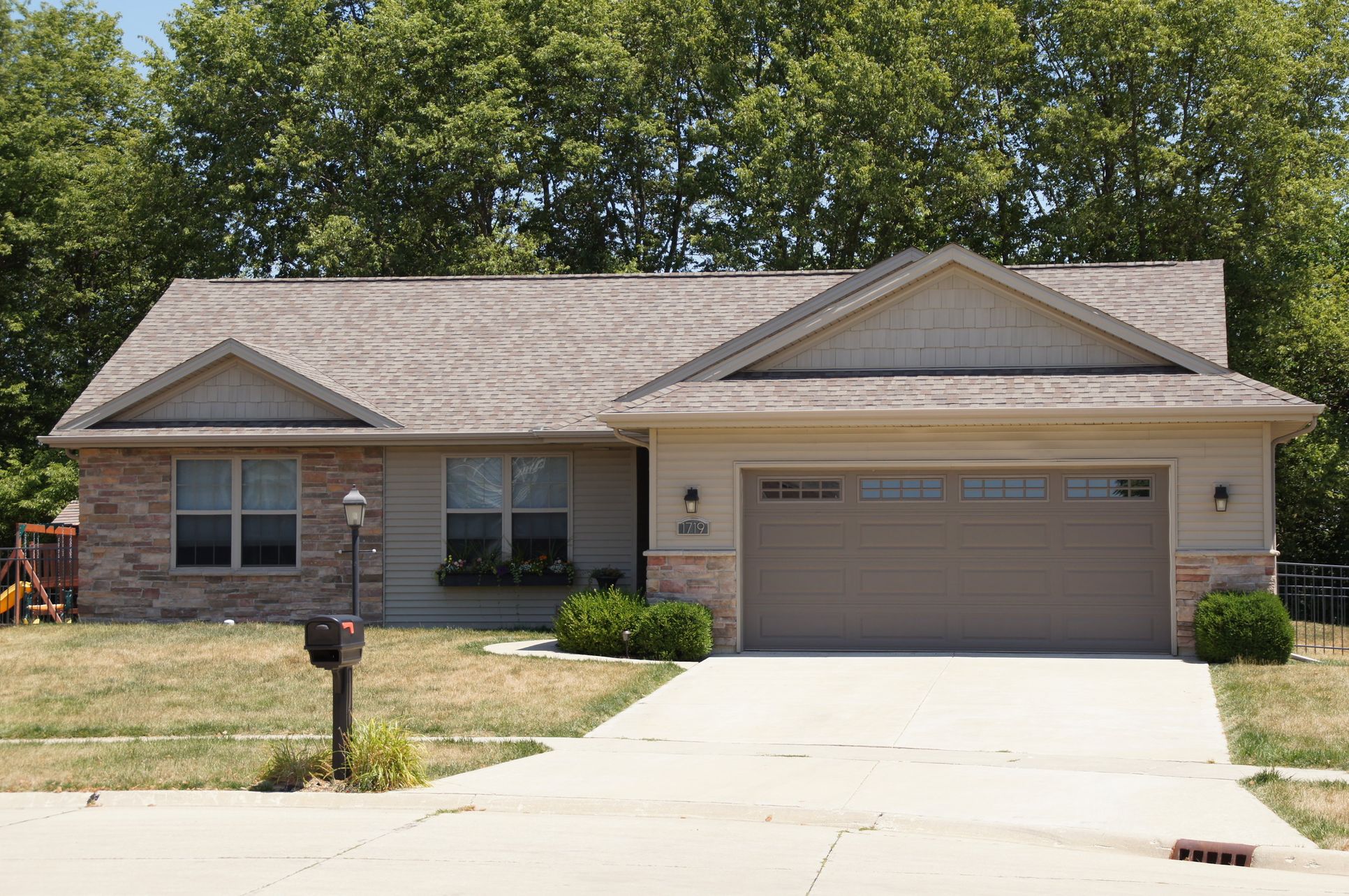 Fieldcrest Homes,62401