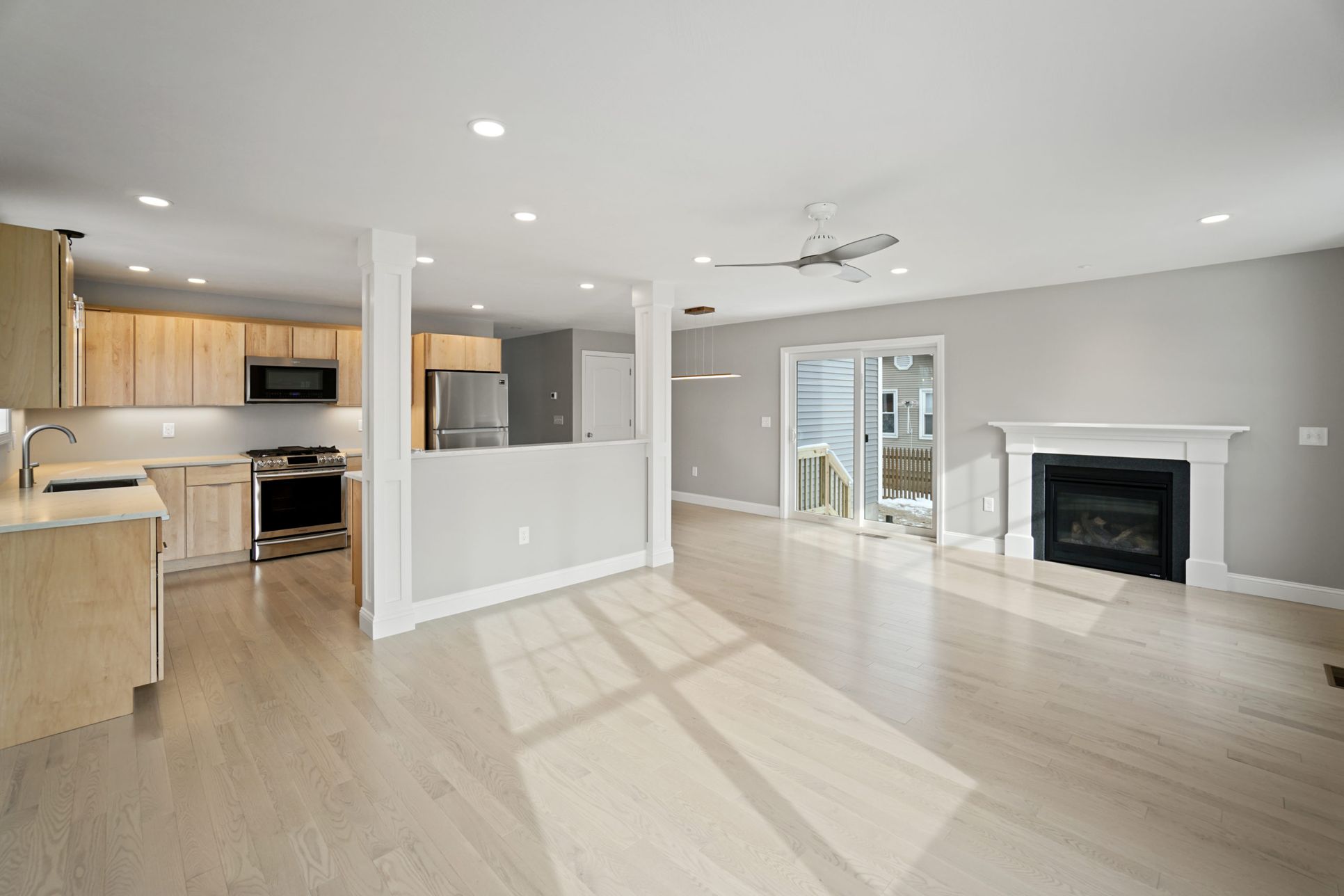 Gateway Homes, LLC,03054
