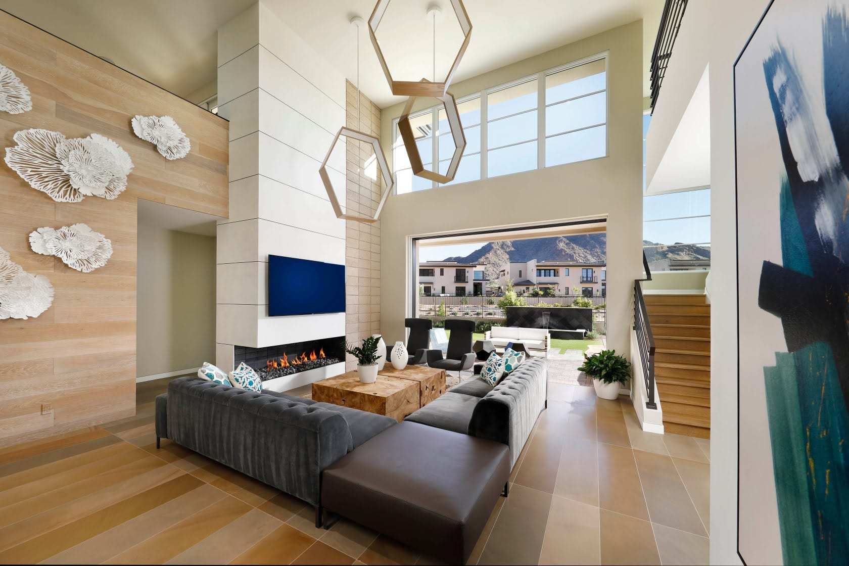 Village At Mountain Shadows,85253