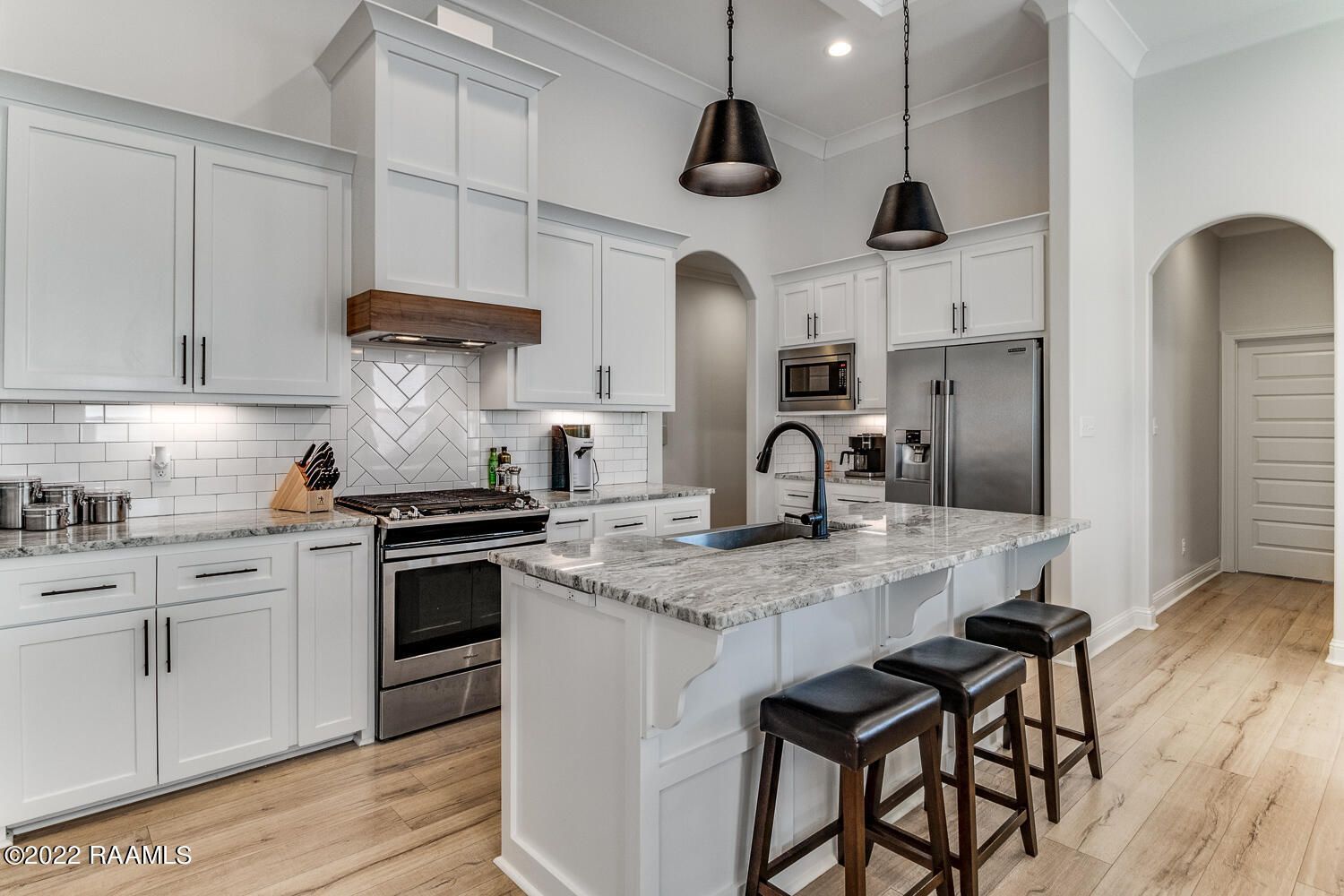 AM Design & Construction Group,70506