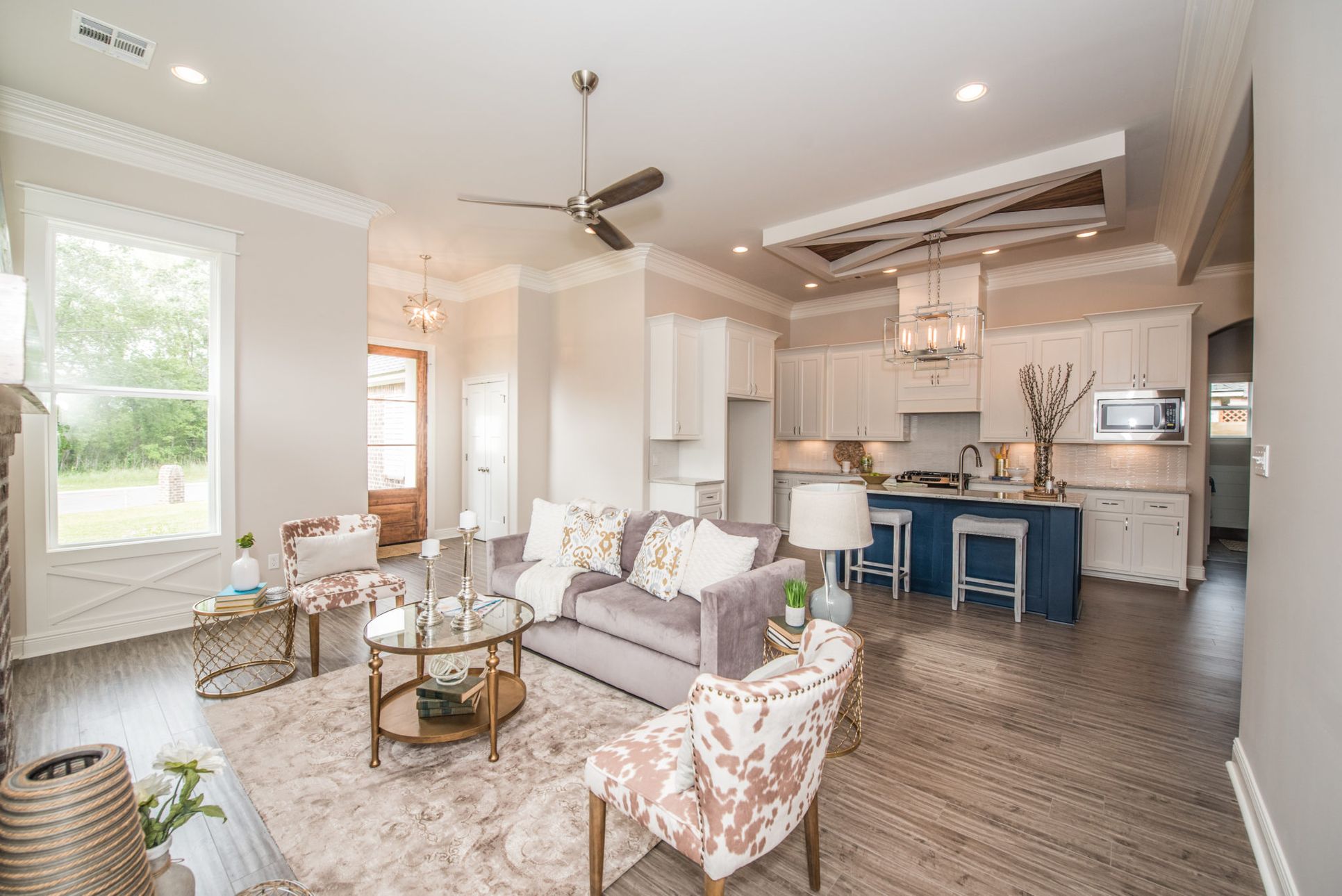 AM Design & Construction Group,70506