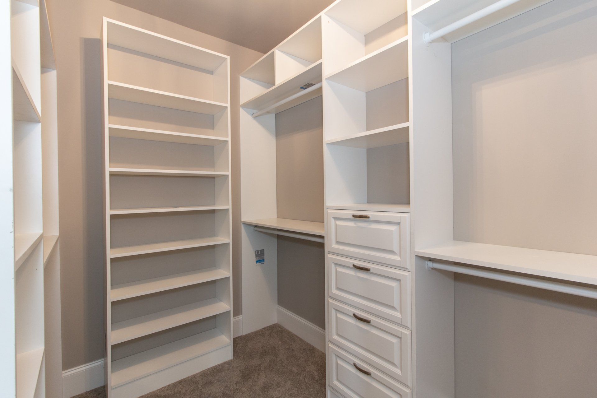 River Oaks,30290