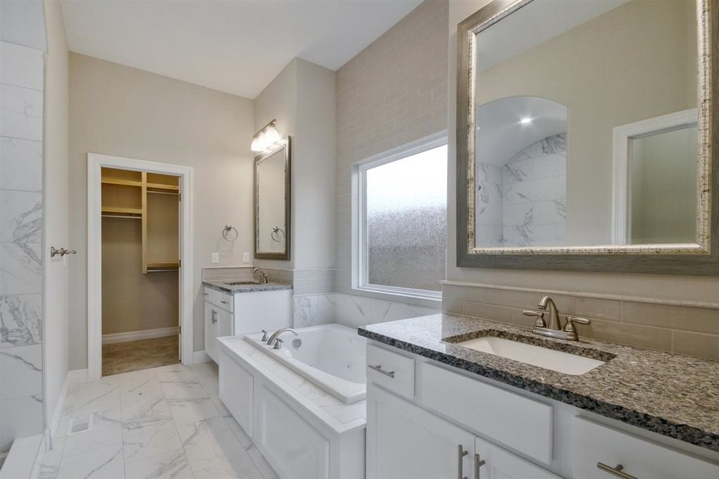 Artistic Builders,67216