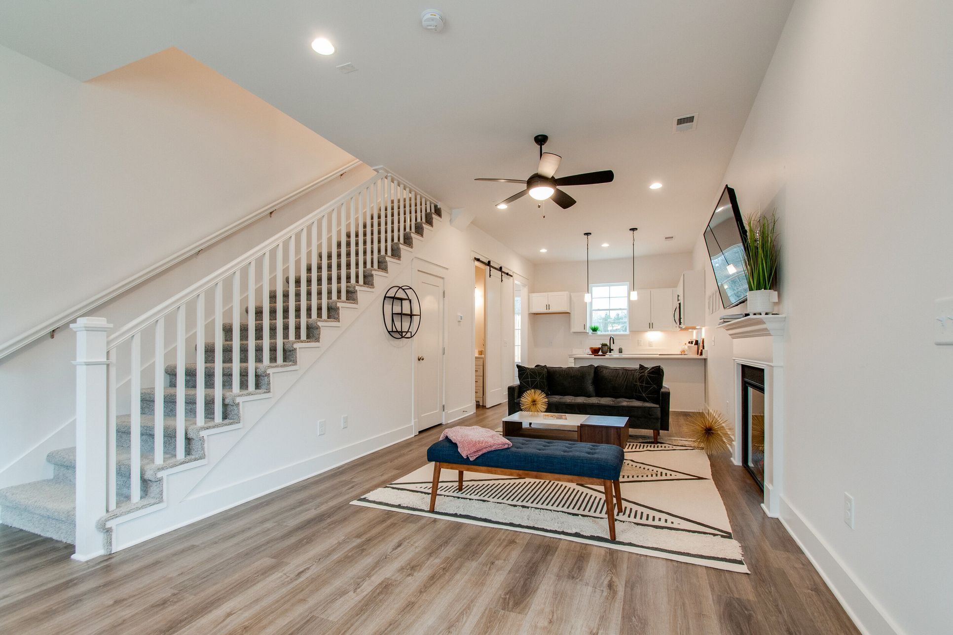 Belle Meade Ridge,37211