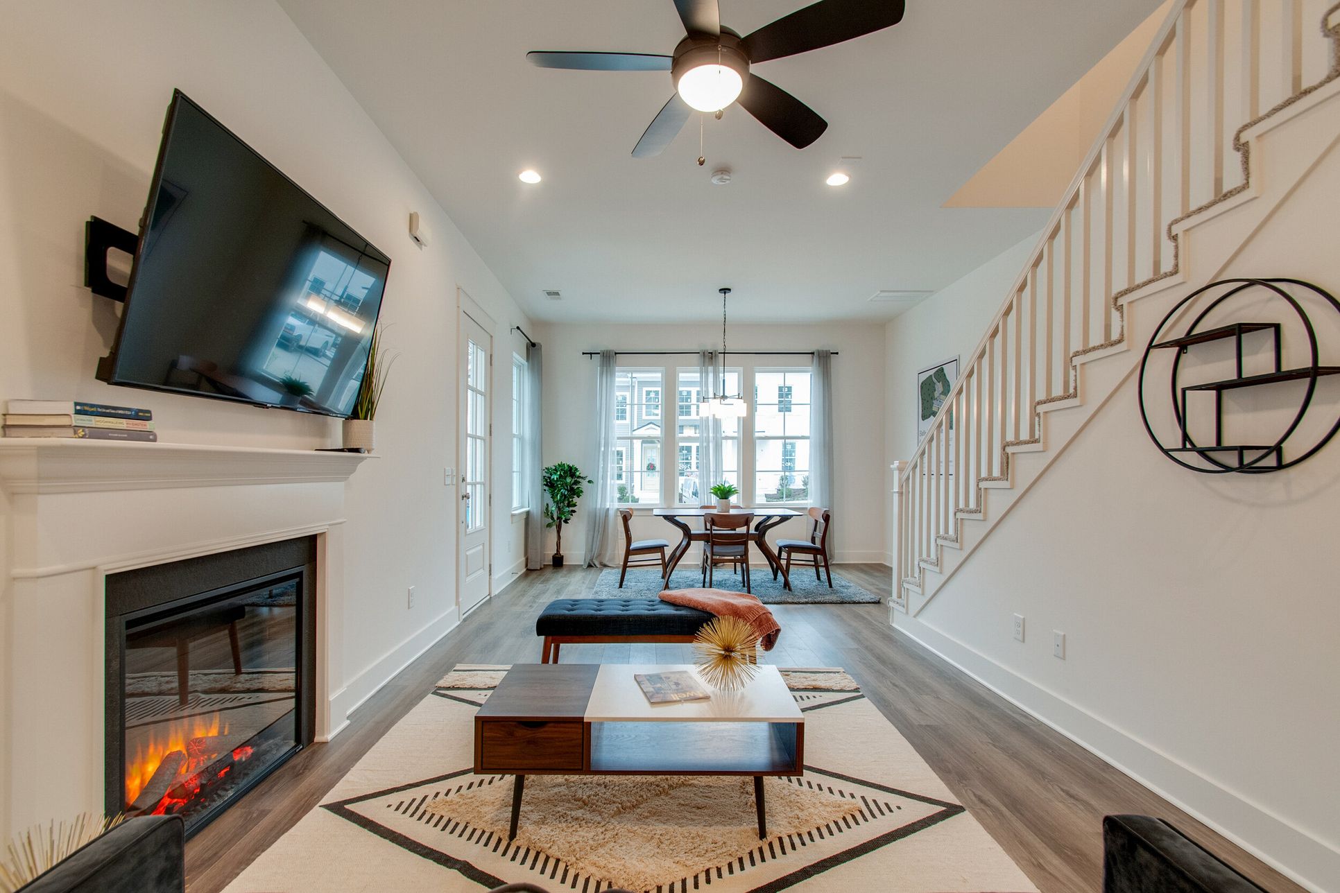 Belle Meade Ridge,37211
