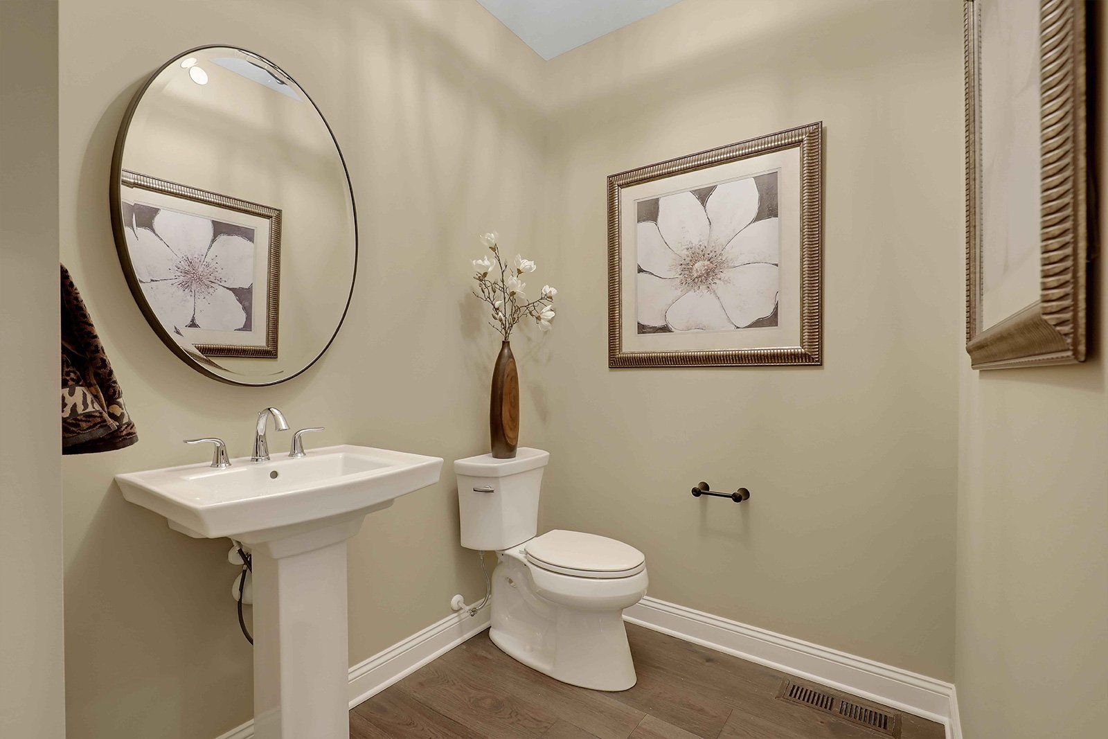 Ridgewood Pond Villas,55391