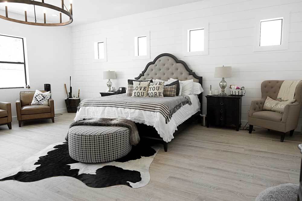 Outback Custom Homes,85295