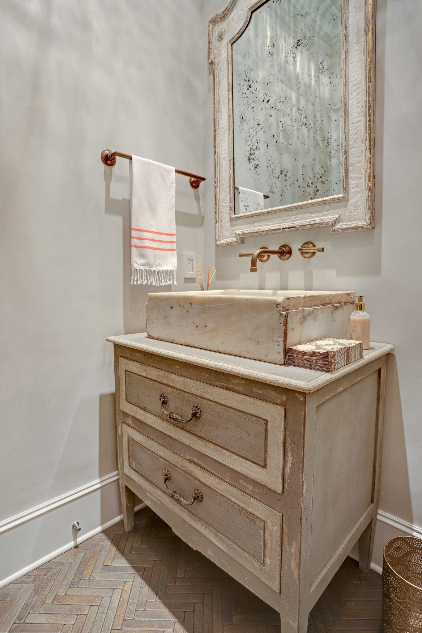 Morgan Moore Custom Builders,77079