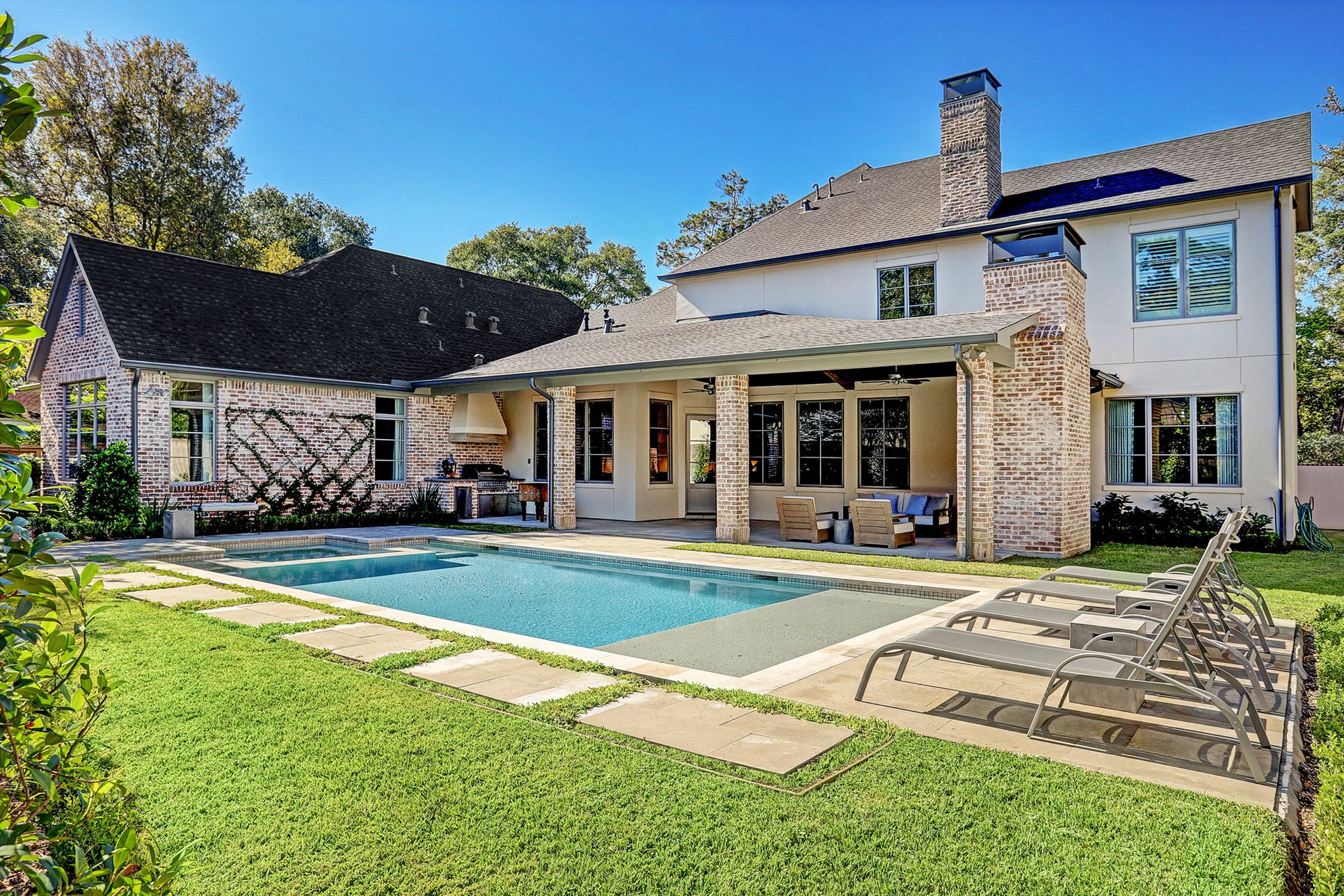 Morgan Moore Custom Builders,77079