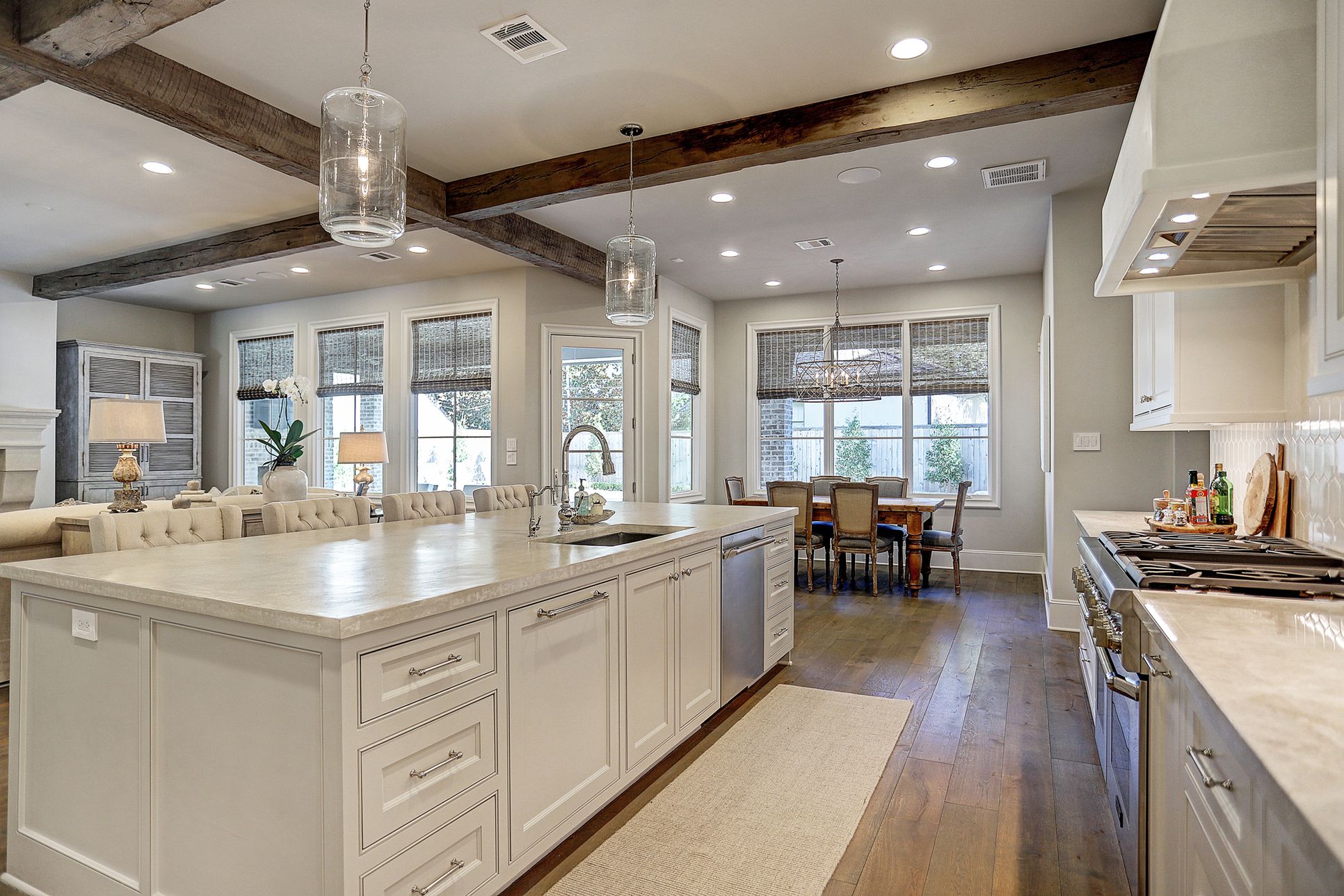 Morgan Moore Custom Builders,77079