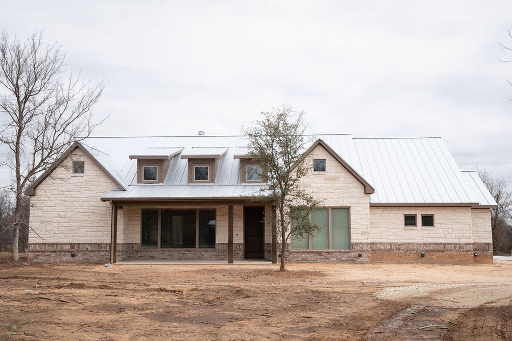 Amber Homes,76401