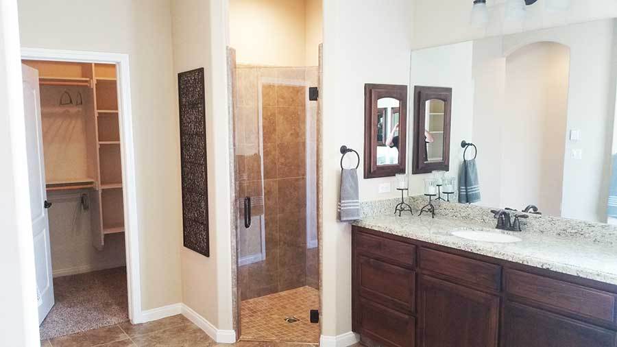 Auburn Oak Homes,93304