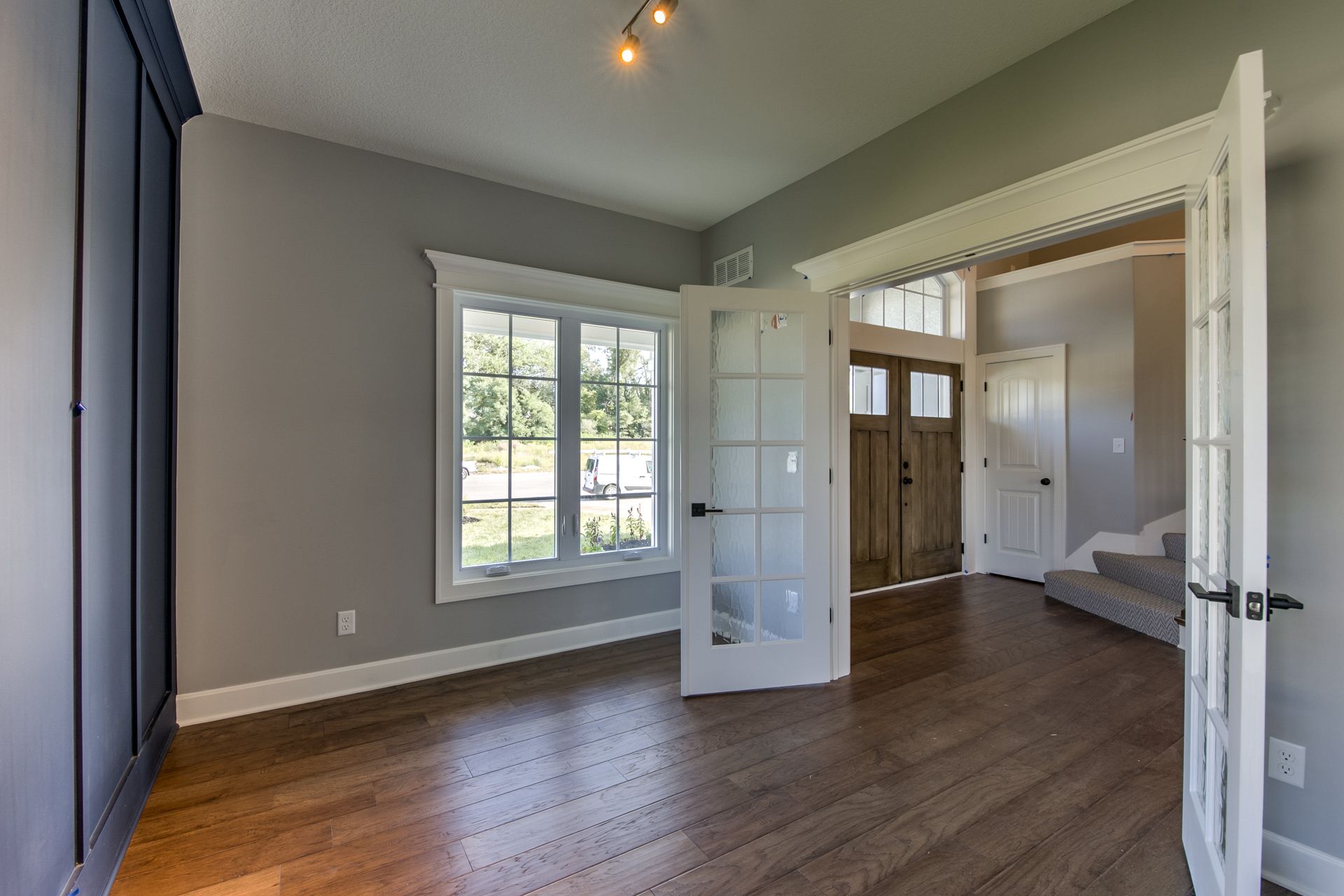 Olympus Custom Homes,64068