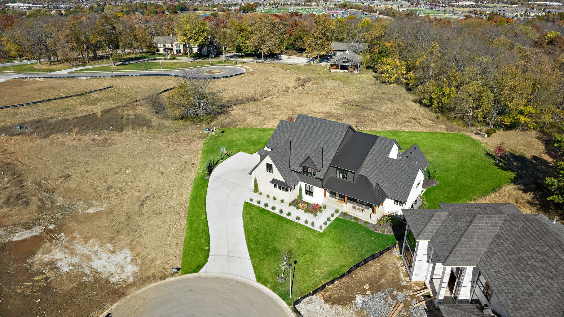 BCI Bowen Custom Homes,66210