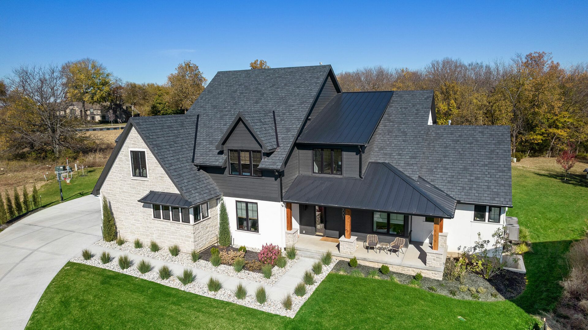 BCI Bowen Custom Homes,66210