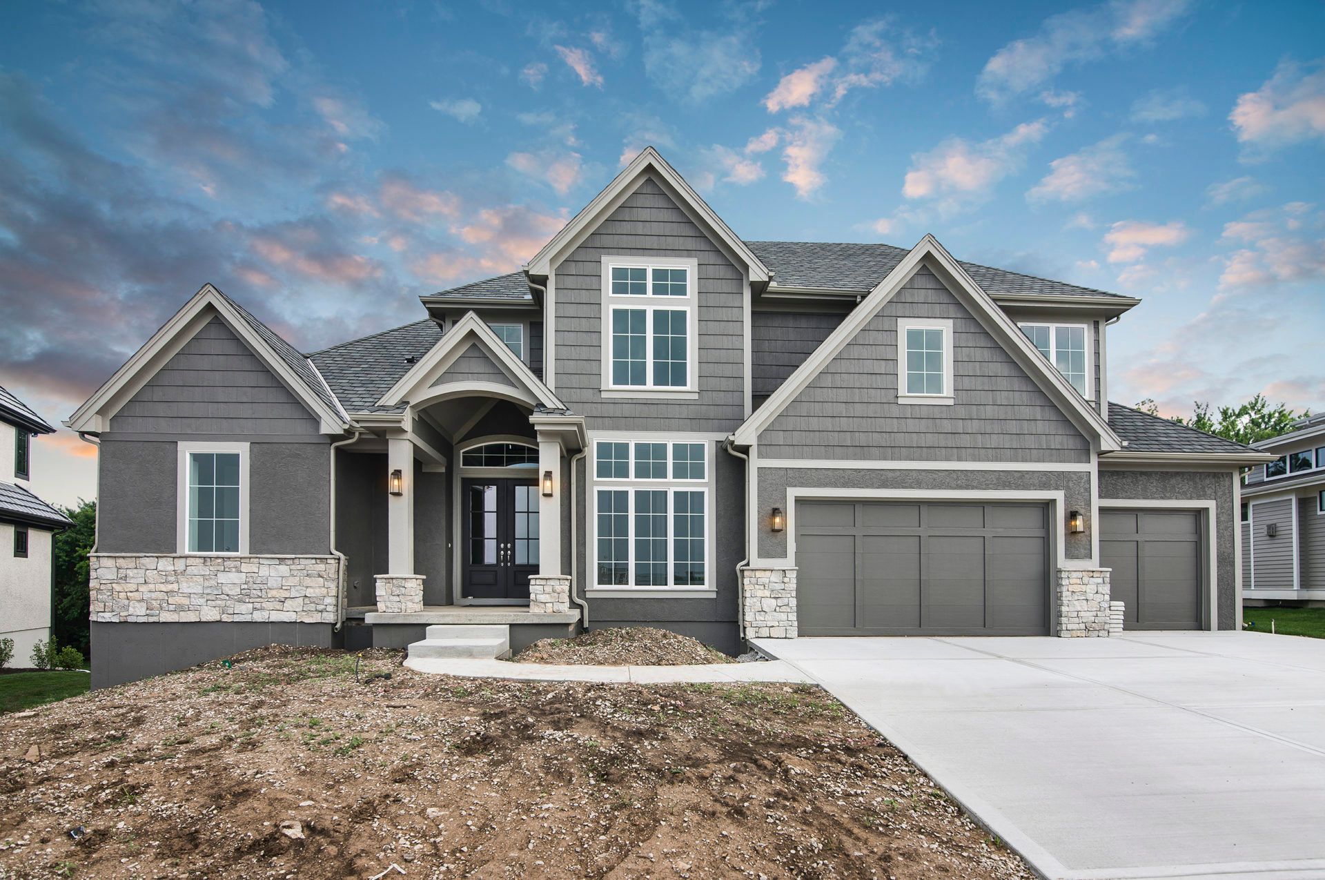BCI Bowen Custom Homes,66210