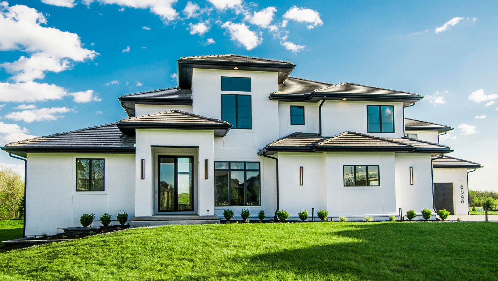 BCI Bowen Custom Homes,66210