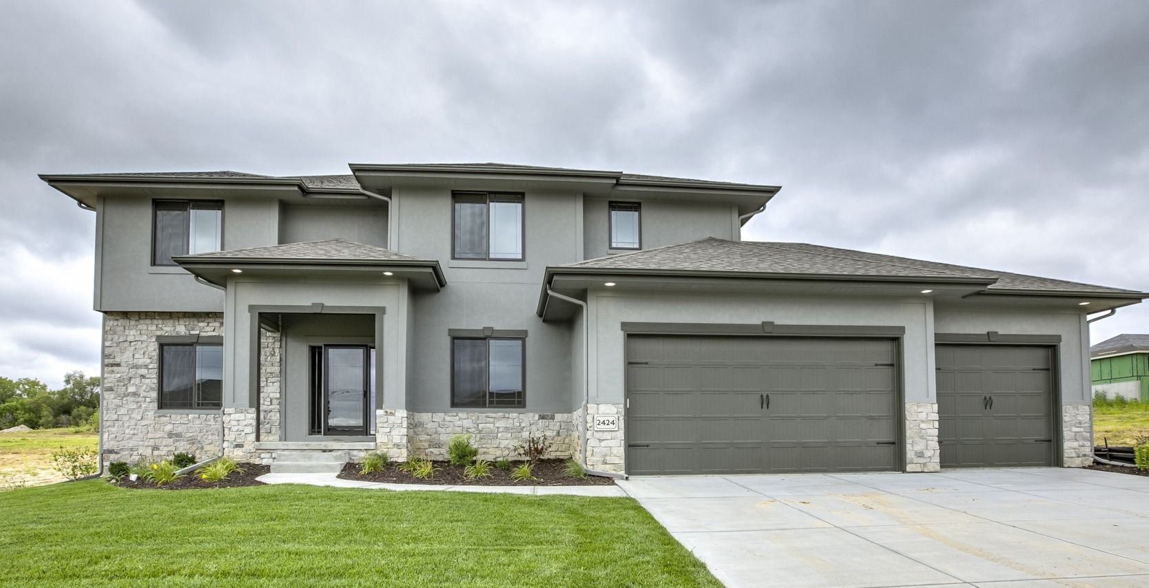 Zych Construction,68028