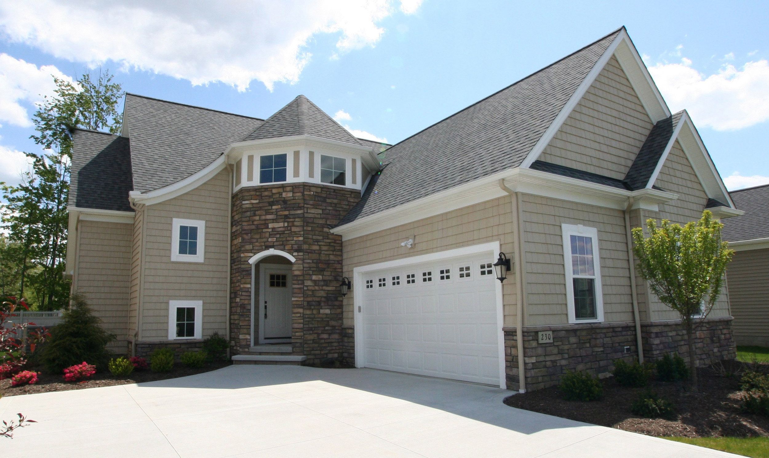 Acacia Estates,44124