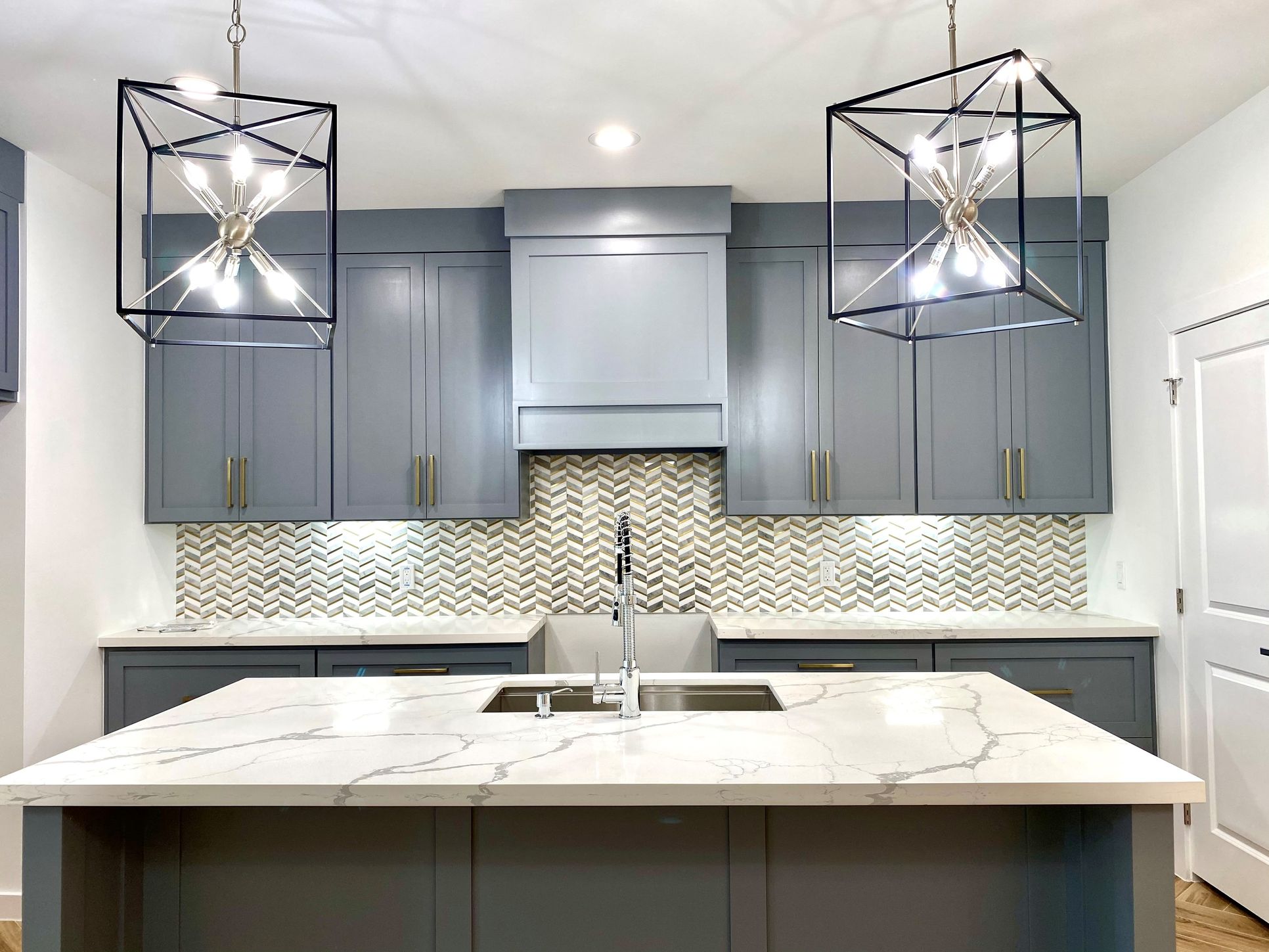 RE-Signature Homes,78041