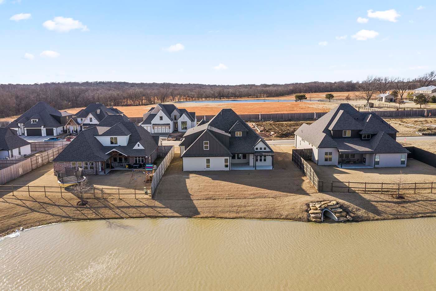 Village Homes,74134