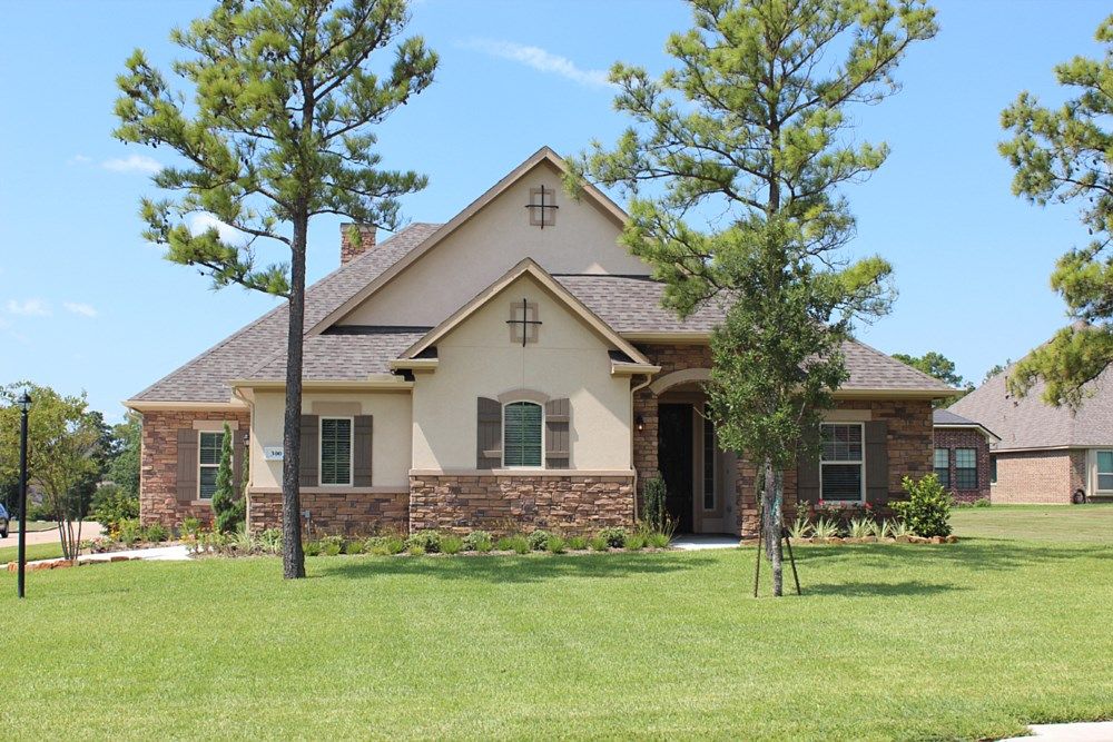 Windsor Custom Homes,77303