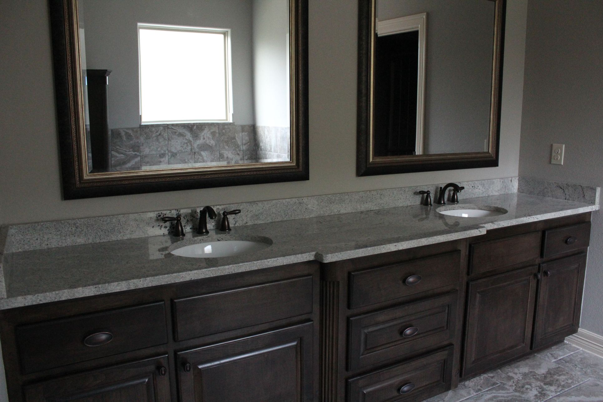 QBS Custom Homes Inc,77316