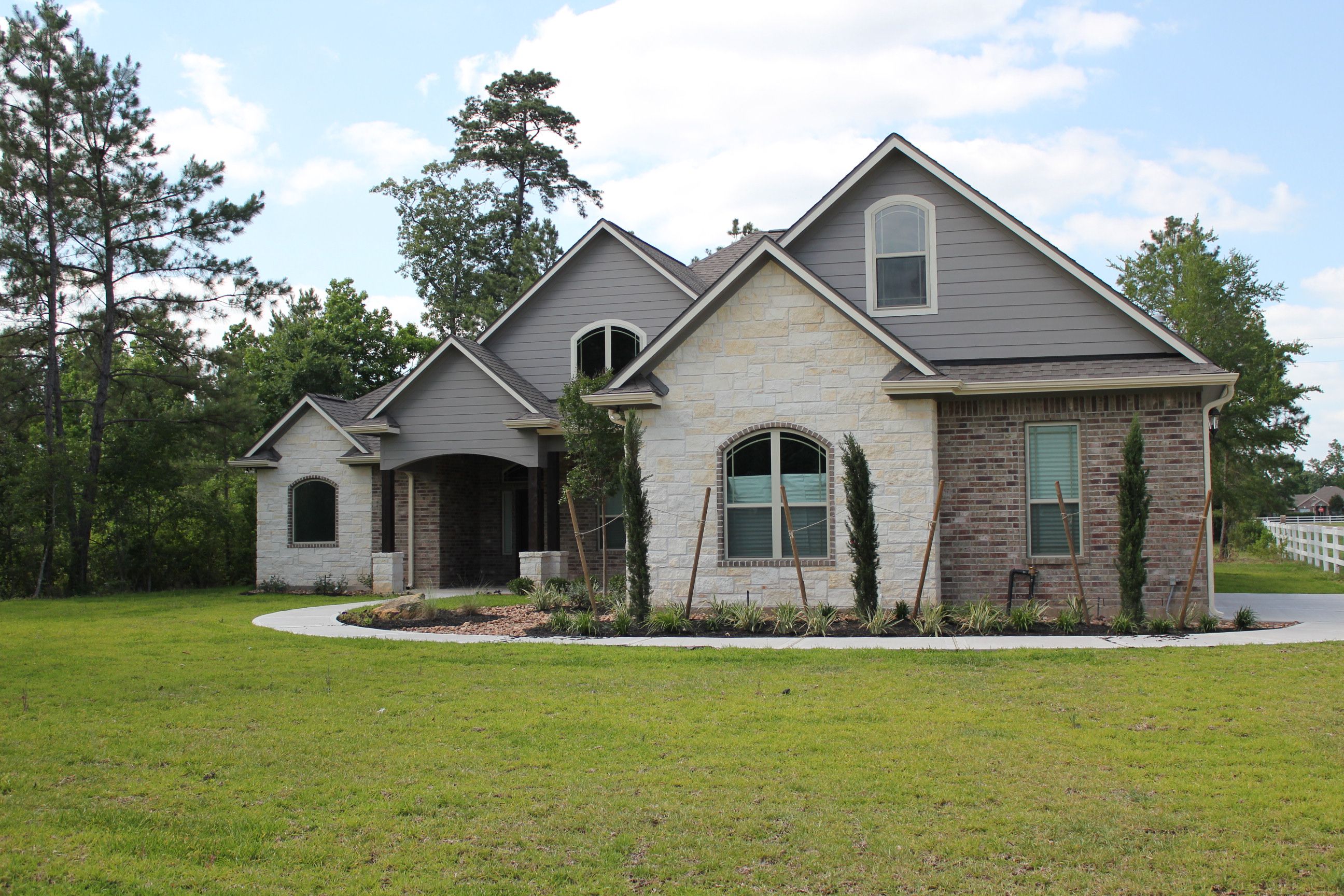 QBS Custom Homes Inc,77316