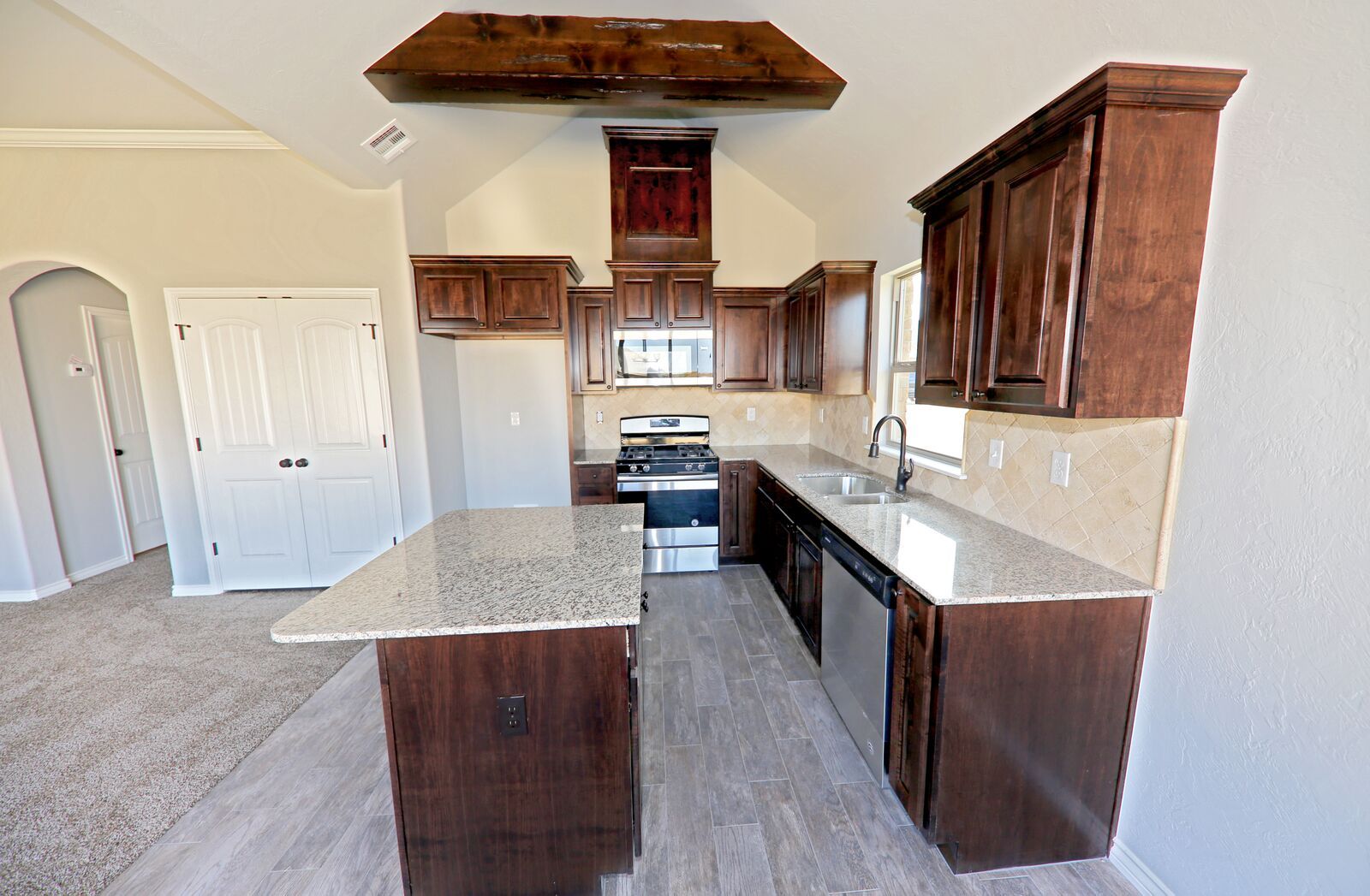 Midwest Quality Builders,74033