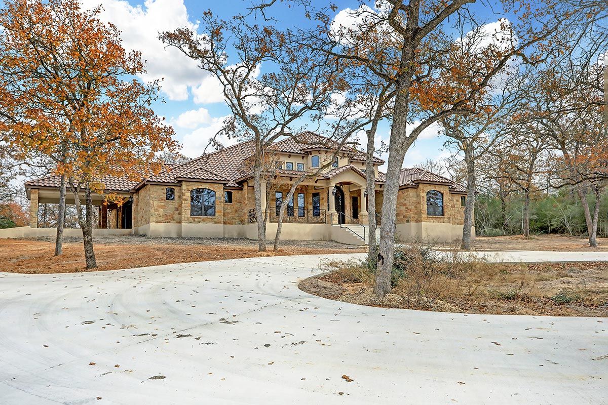Sierra Classic Custom Homes,77494