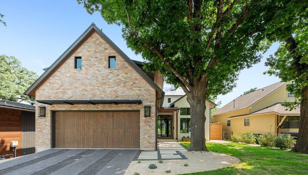 Nalle Custom Homes,78746