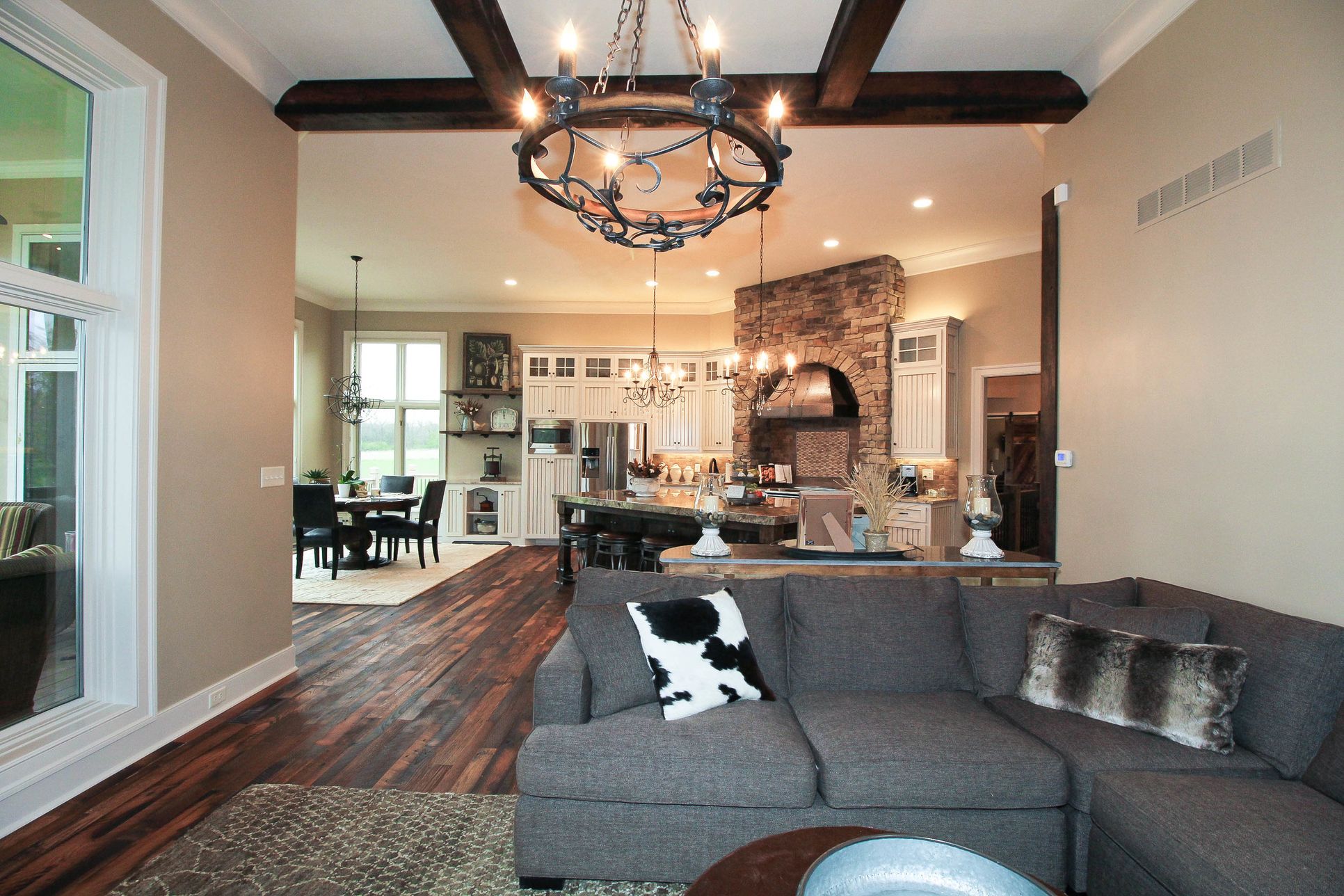 IQ Home Builders.,64113