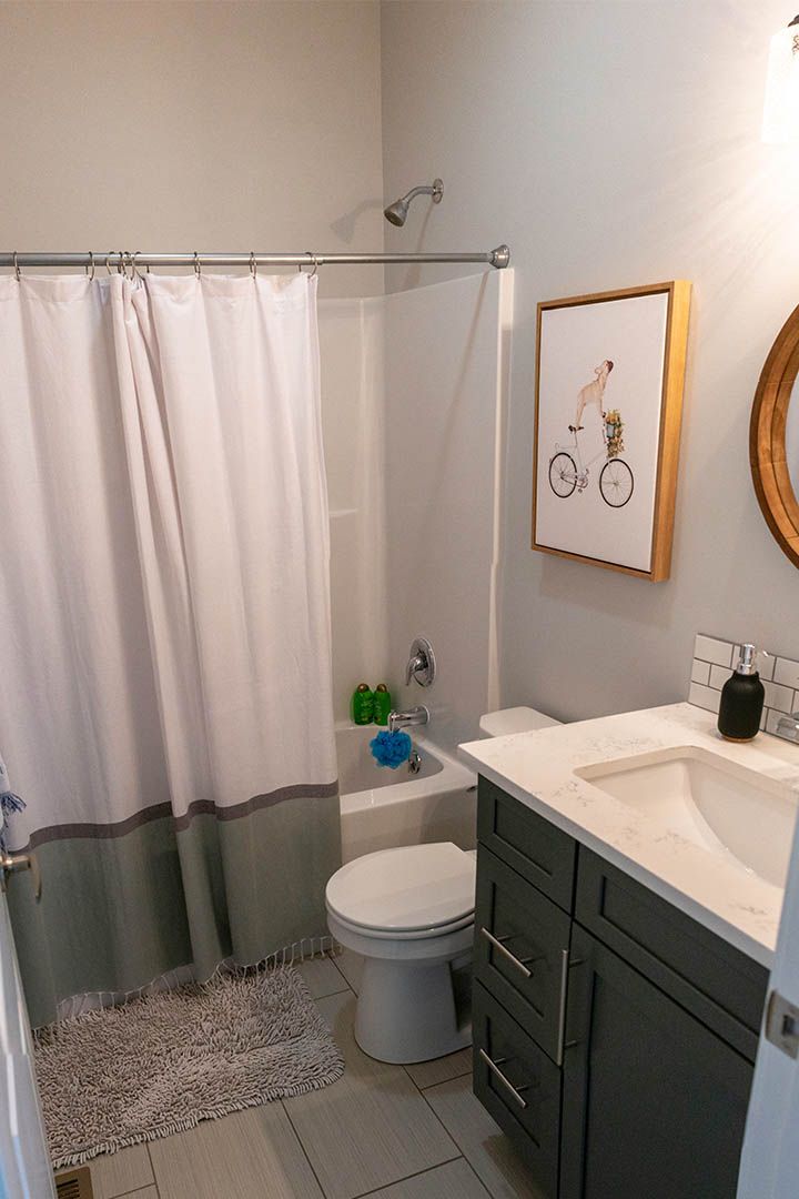 Schneider Custom Homes,68516