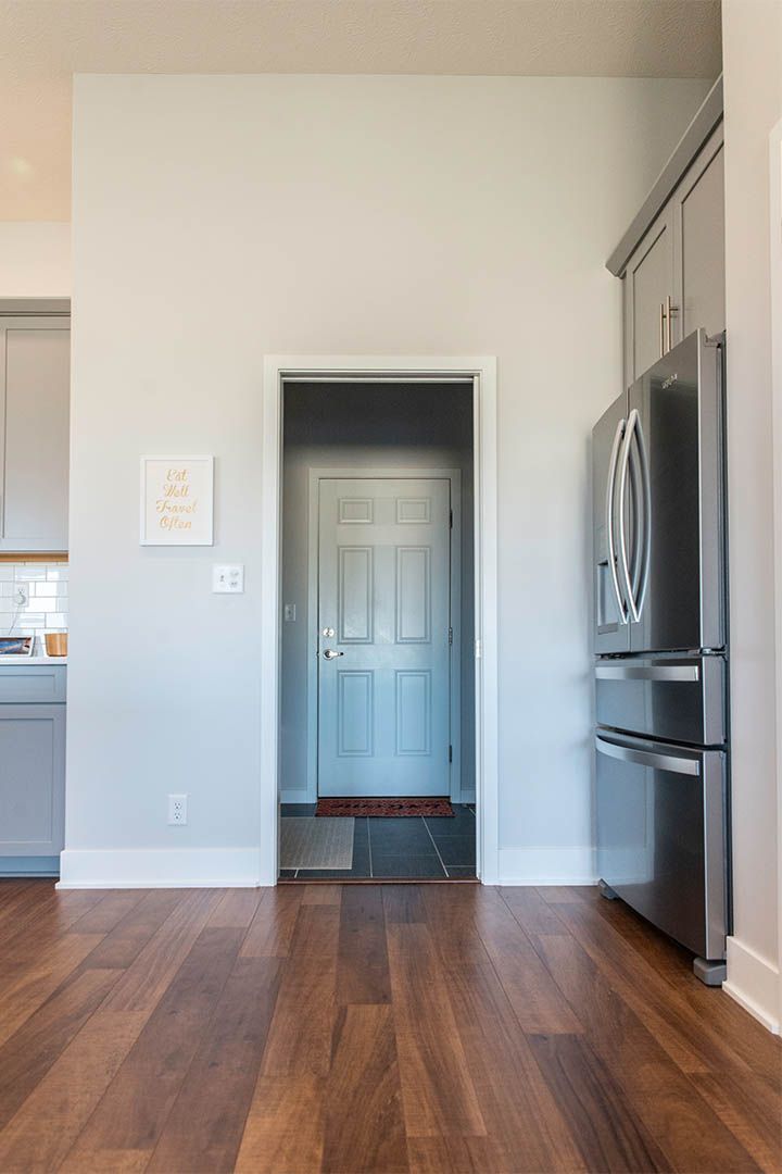 Schneider Custom Homes,68516