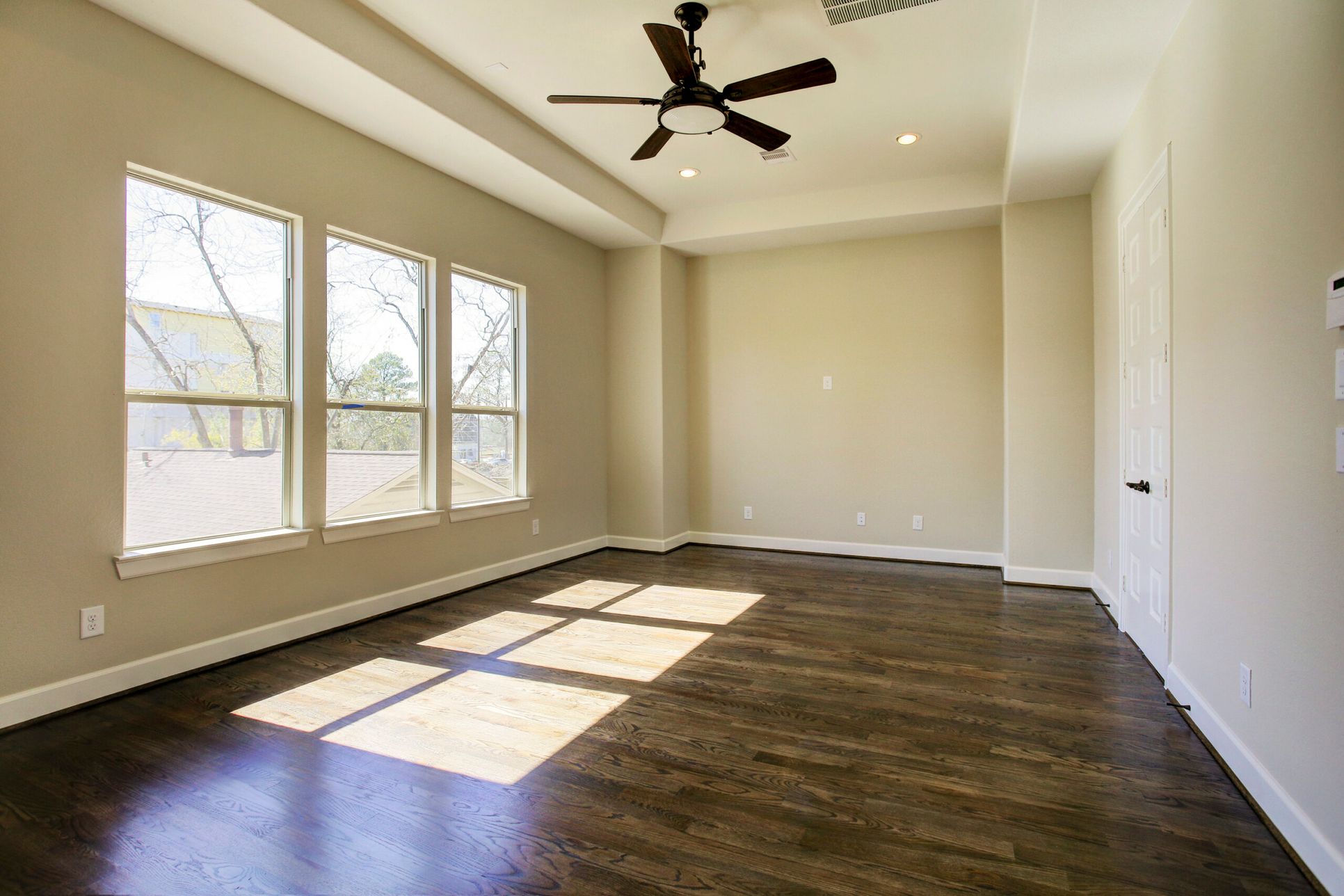 Beacon Builders,77056