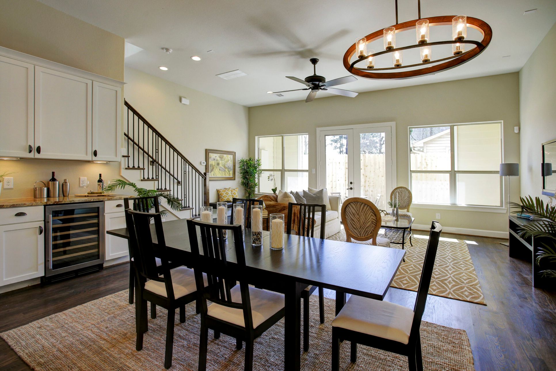 Beacon Builders,77056