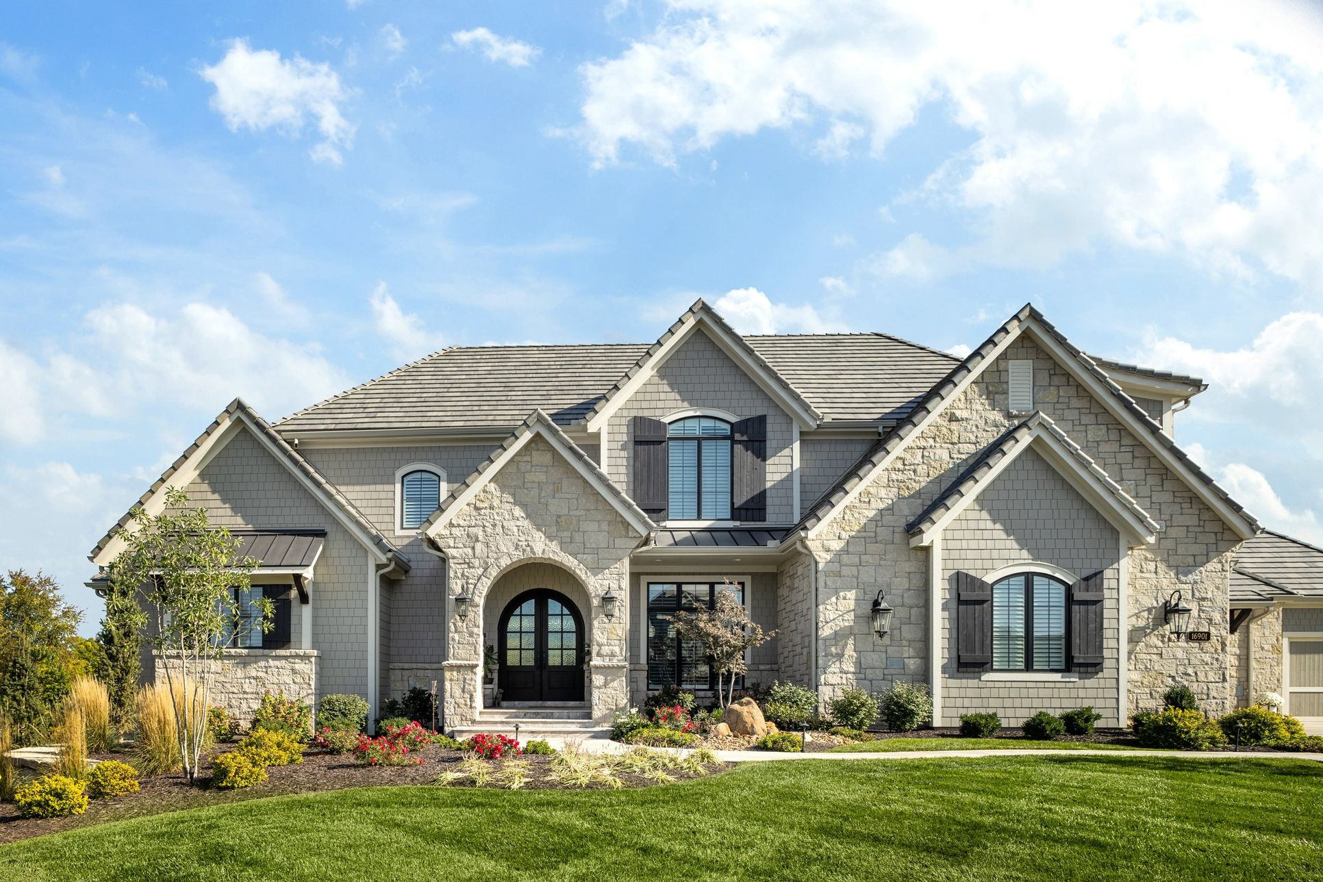 John Geer Custom Homes,66213