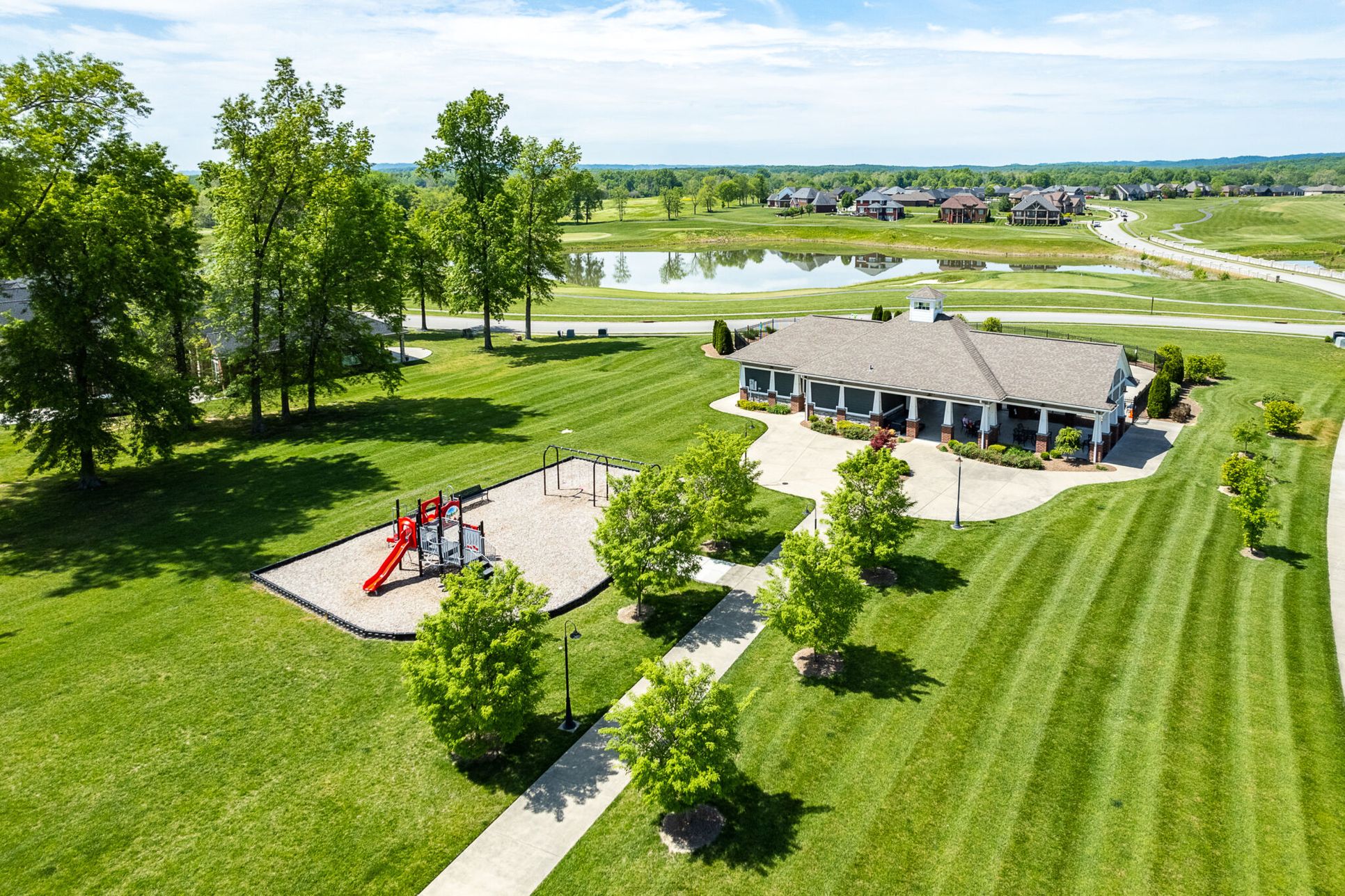 Champions Pointe,47126