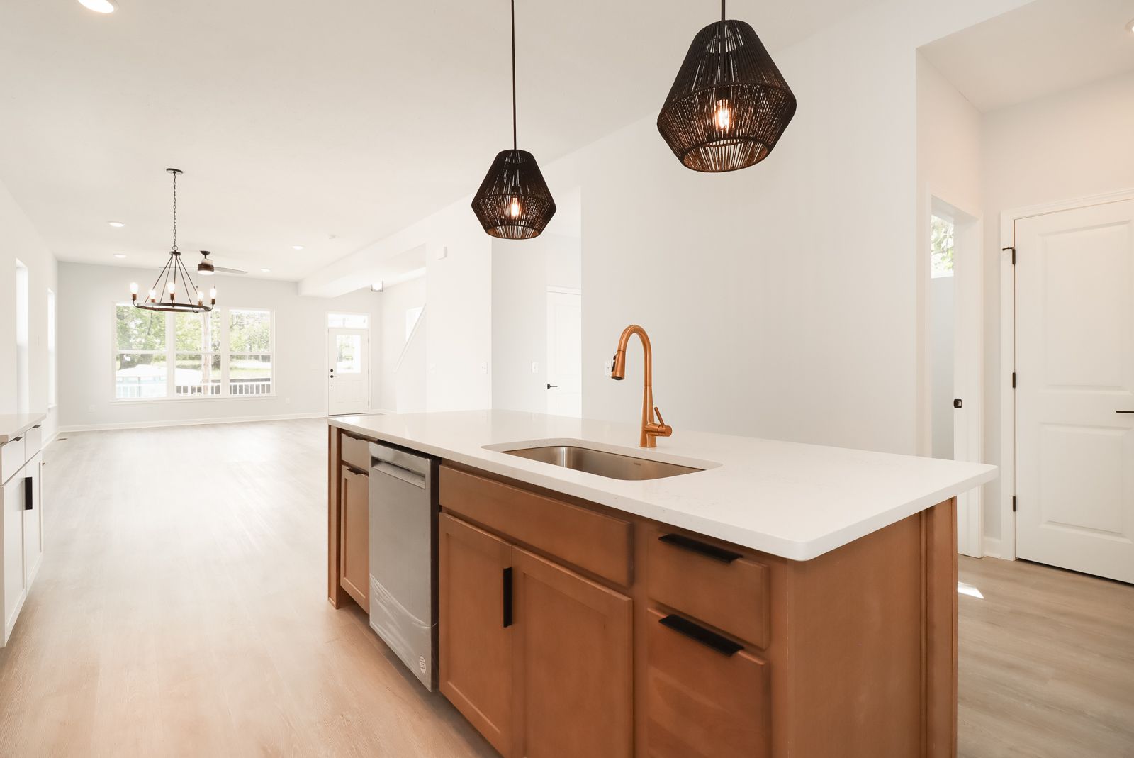 Circle North,44106