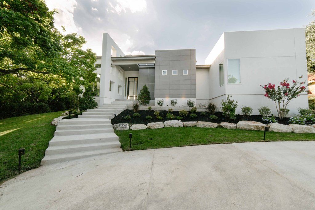 Dale Sauer Homes,78258