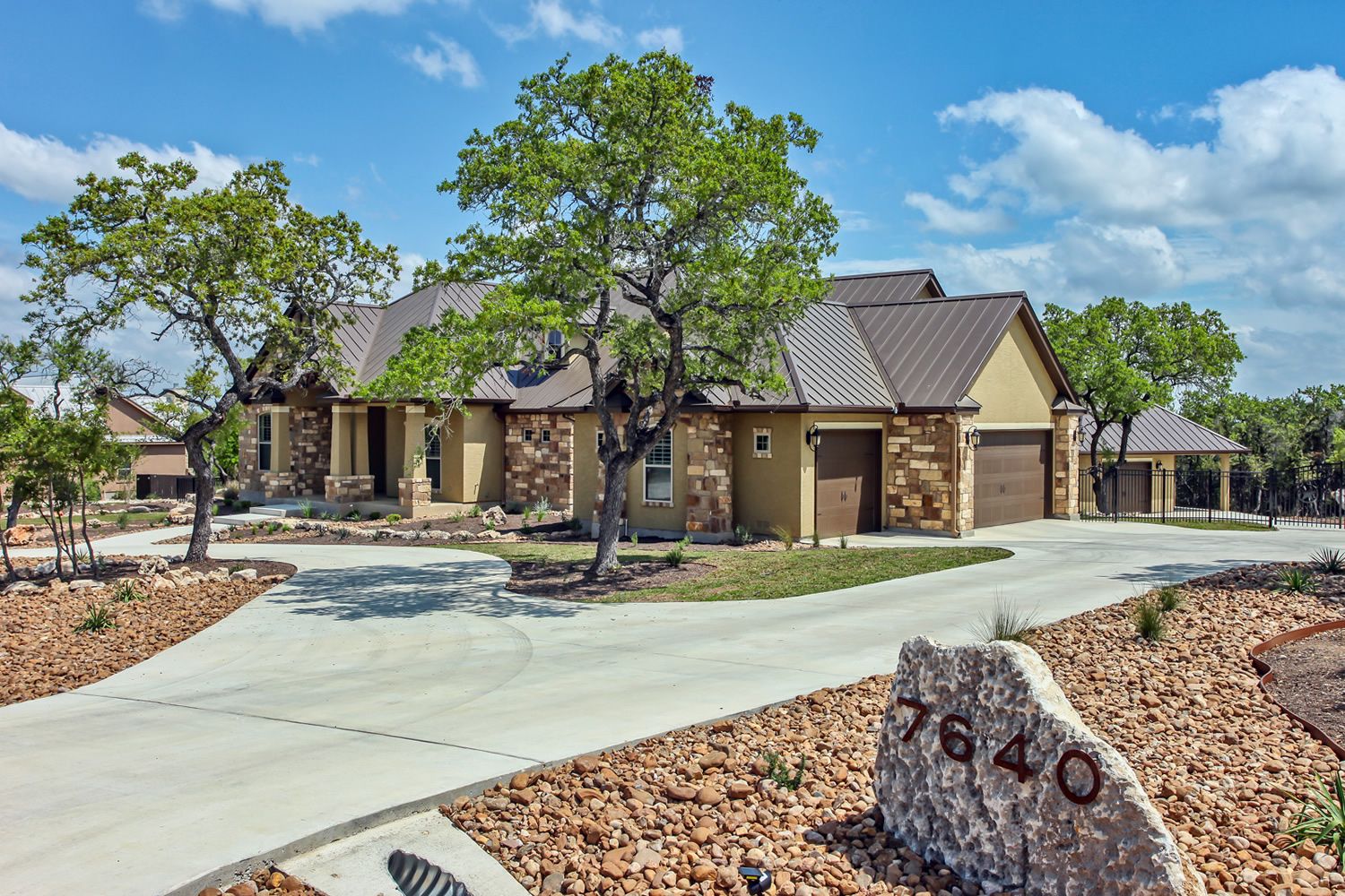 Dale Sauer Homes,78258