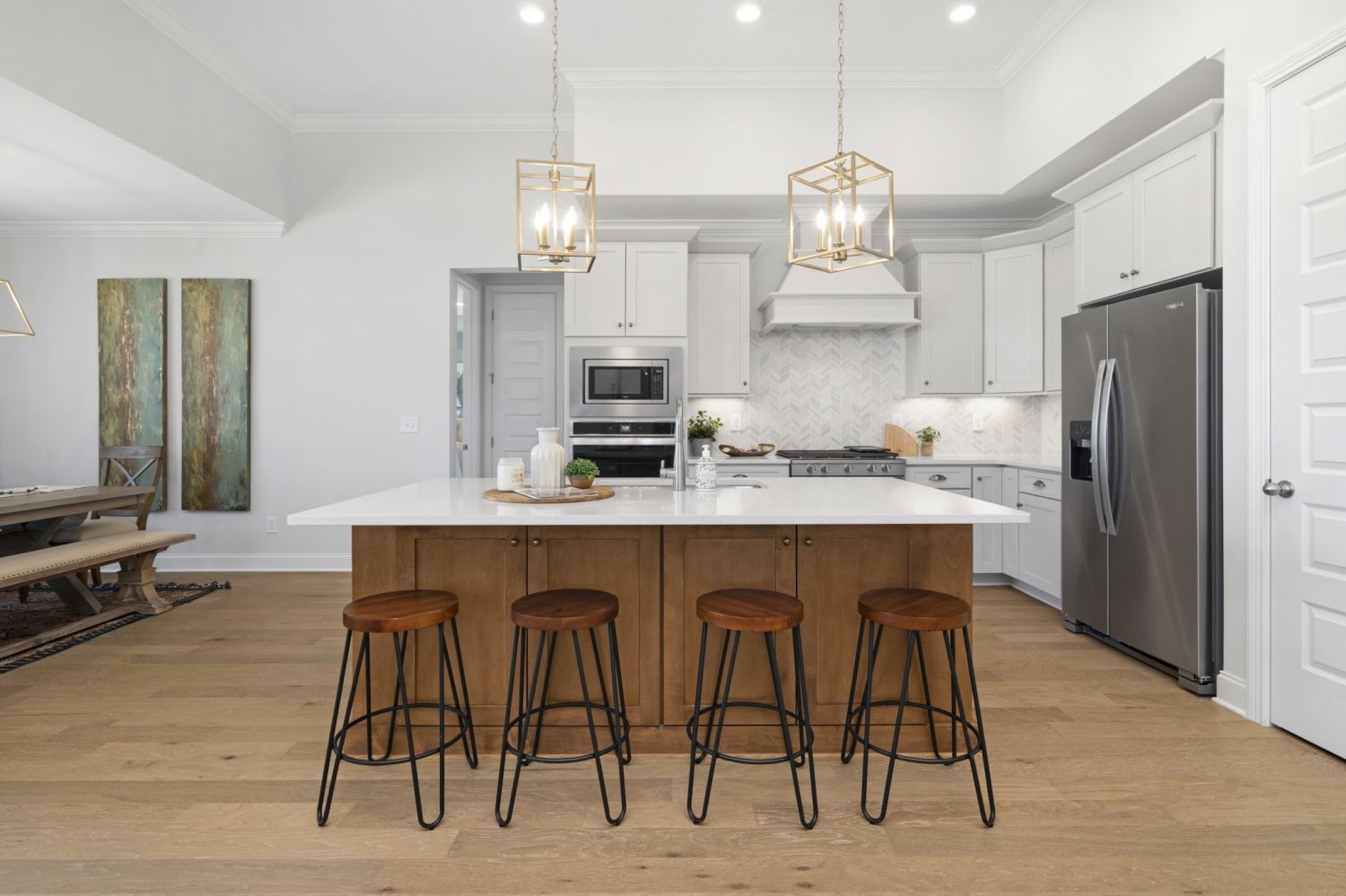 Shelton Square,37129