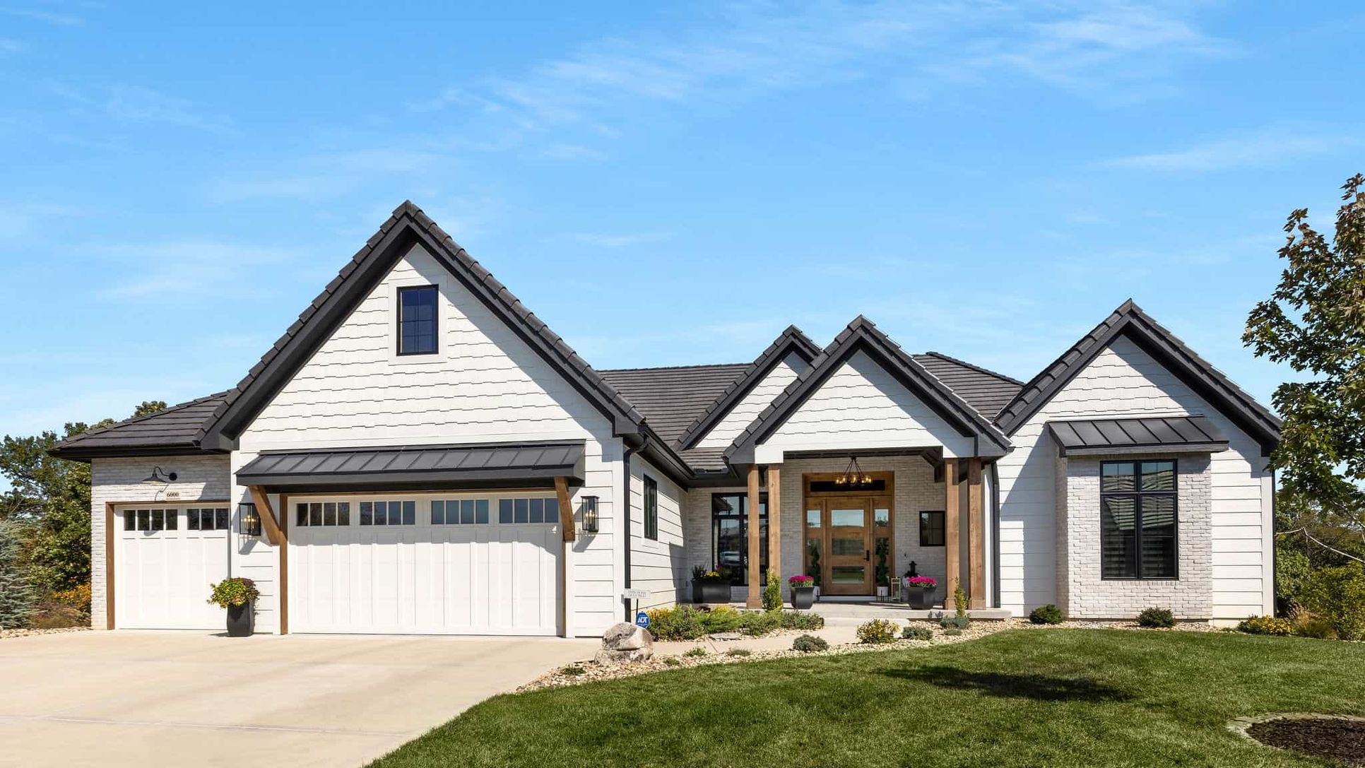 Homes By Chris,64068