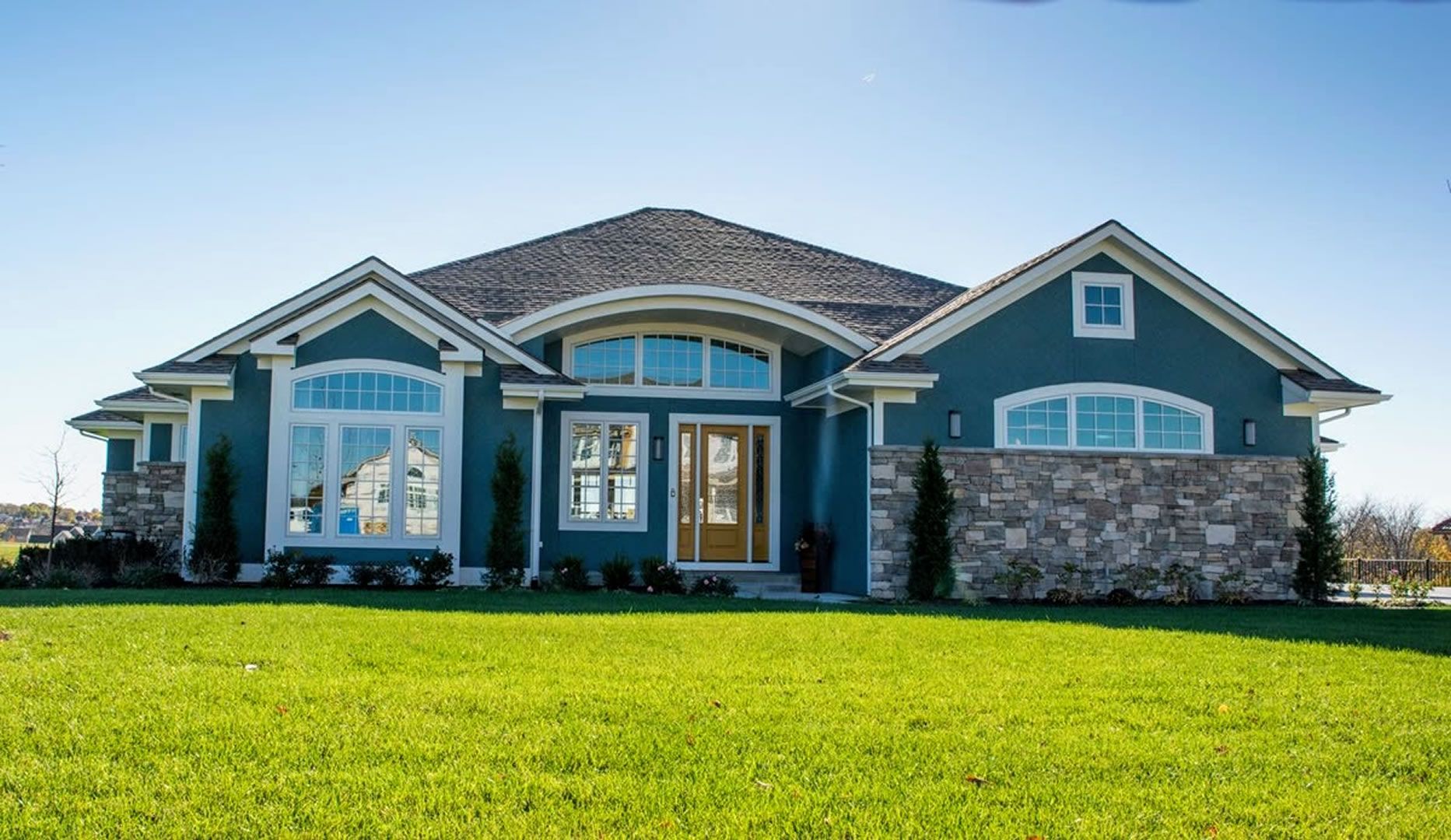 Homes By Chris,64068