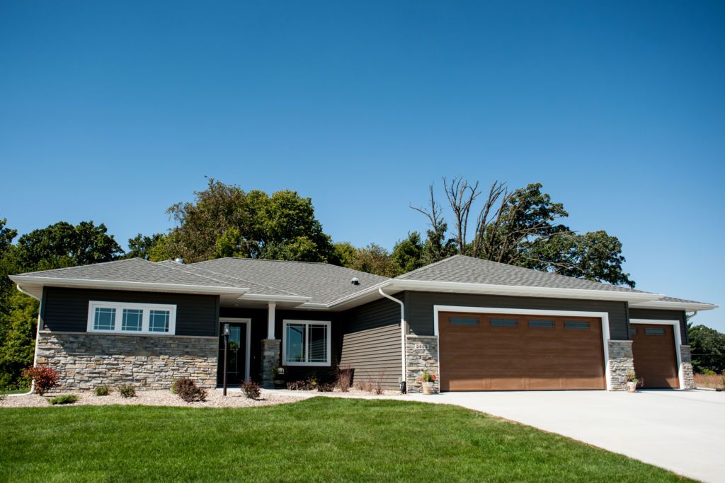 Midwest Home Builder,52655