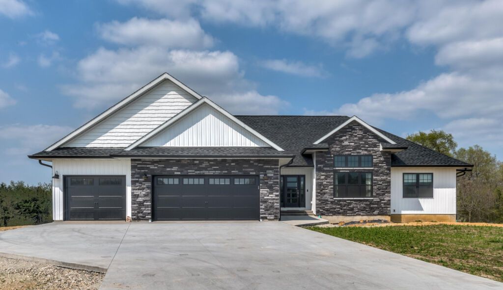 Midwest Home Builder,52655