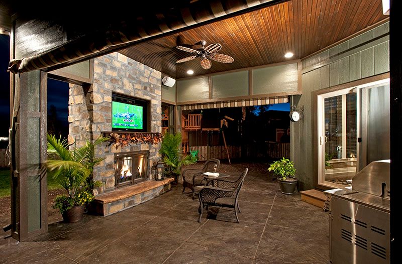 Legacy Custom Homes,64082