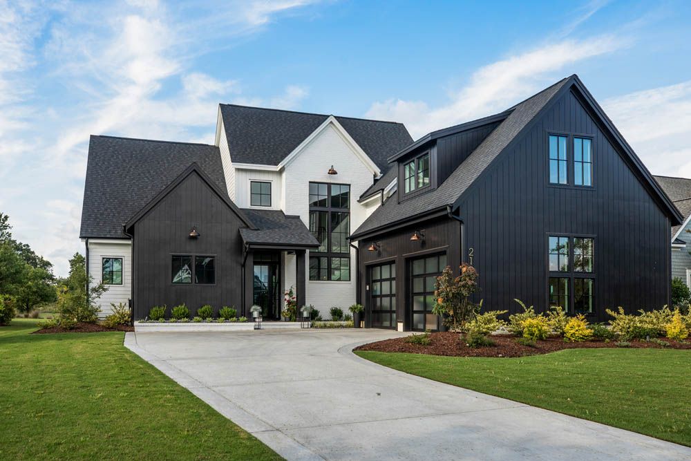 Bell Custom Homes,28405